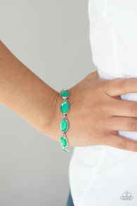 " Smooth Move " Silver Metal & Oval Faceted Green Gems Clasp Bracelet