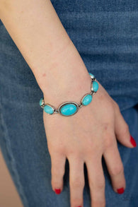 " Serene Stonework " Silver Metal Blue Crackle Stone Clasp Bracelet