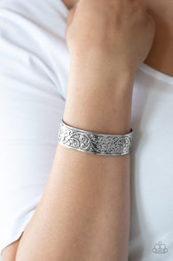 " Read The Vine Print " Antiqued Silver Metal Vines Cuff Bracelet