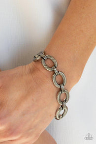 "Industrial Amazon" Antiqued Silver Metal Oval Interlocked Link Clasp Bracelet
